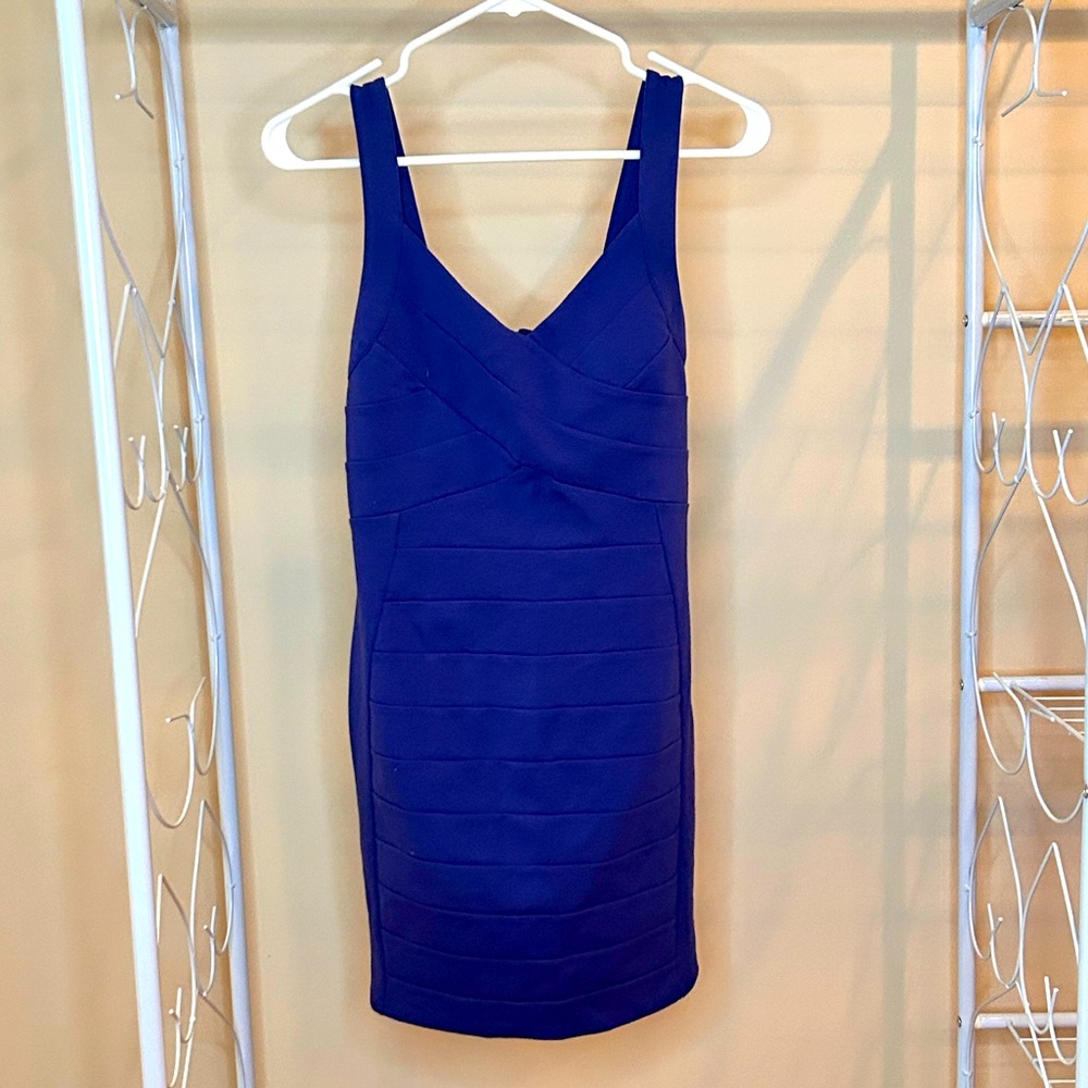 Small Dress from American Eagle. Cotton material with bandage look!